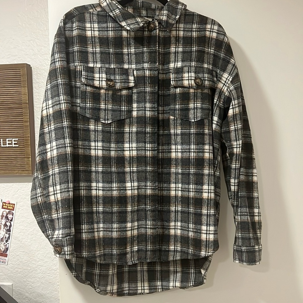 LA hearts women’s flannel long sleeve top